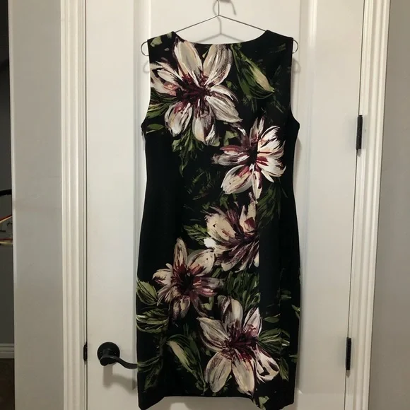 Calvin Klein size 14 black with large floral/ burgundy/white. P to P 22 L 40 - Picture 2 of 6